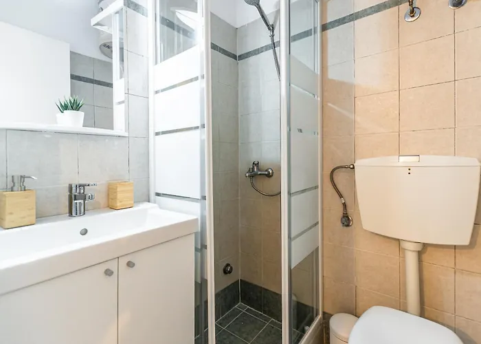 Optasia - Naxos Center 2 Naxos City